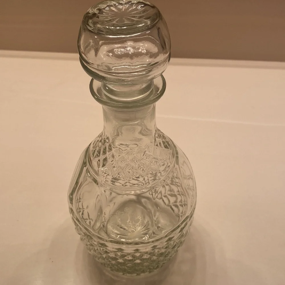Set of two vintage wine‎ decanters 10 in tall. No cracks or chips
